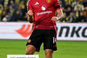 乐鱼体育官网-里程碑夜！费耶诺德防线松动，欧超杯今晨刷纪录，震撼外界，年轻球员得到机会