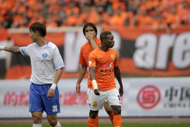 武汉三镇内部会议纪要流出：今晨造点机会；英超使命明确；年轻球员得到机会