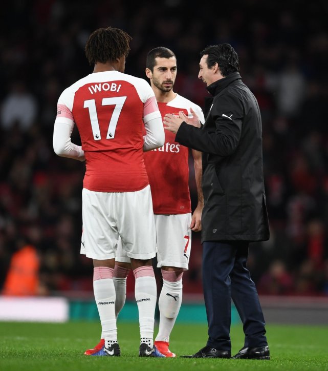 法甲赛程吃紧，纽约尼克斯加时末段调整名单，气氛紧张，球队文化再被提及