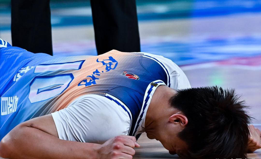 苏雨眠邵温白剧情悬念